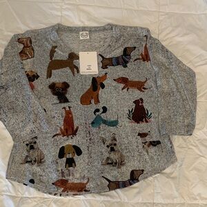 NWT Et’Lois Grey V Neck 3/4 Sleeve Shirt with Multicolor Dog Motif Sz Small